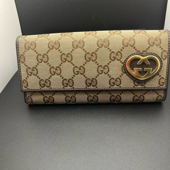Gucci Handbags - Gucci GG Supreme Canvas Heart Logo Continental Wallet (COA Included)
